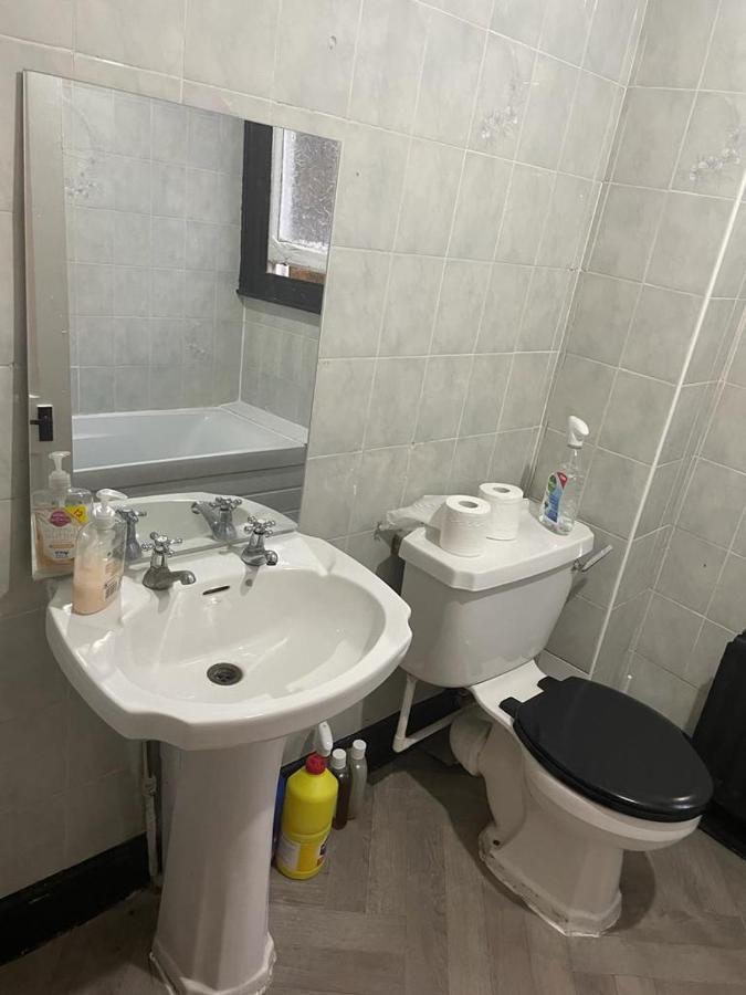 One Room To Stay With Fantastic Host ロンドン エクステリア 写真